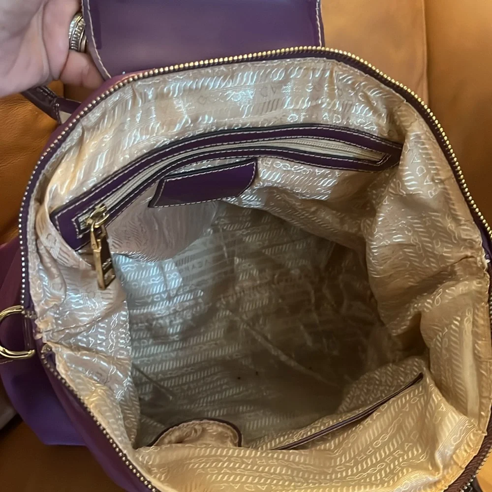 PRADA Tessuto Purple W/Patent Leather Detail Shoulderbag - Picture 6 of 10